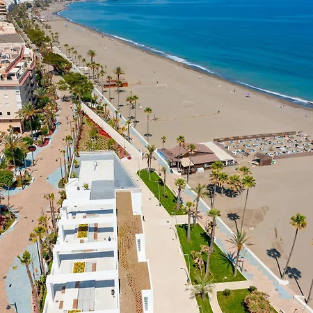 Daire With Terrace And Pools In The Port Estepona